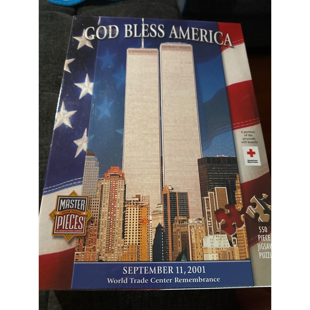 MasterPieces God Bless America 550 Piece Puzzle World Trade‎ Center Remembrance